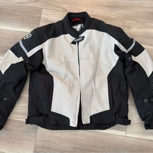 Lightly Used Pilot Direct Air Jacket V3 - Size L Black/Gray Mesh